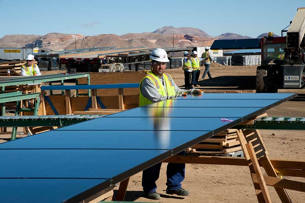 152122-bechtel-catalina-solar-pre-assembly-2012